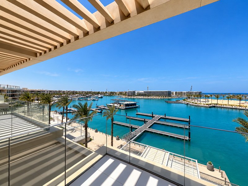 Lubna Zedan & Mamdouh Hosney Beach House 
